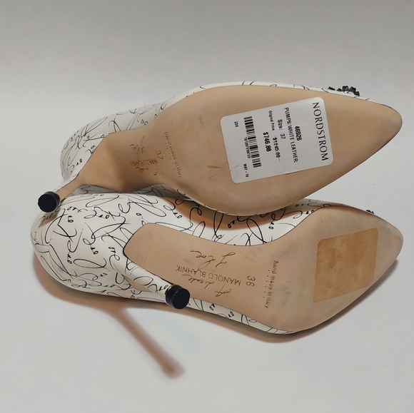 Manolo Blahnik Hangisi Limited Edition love shoes - Picture 4 of 5